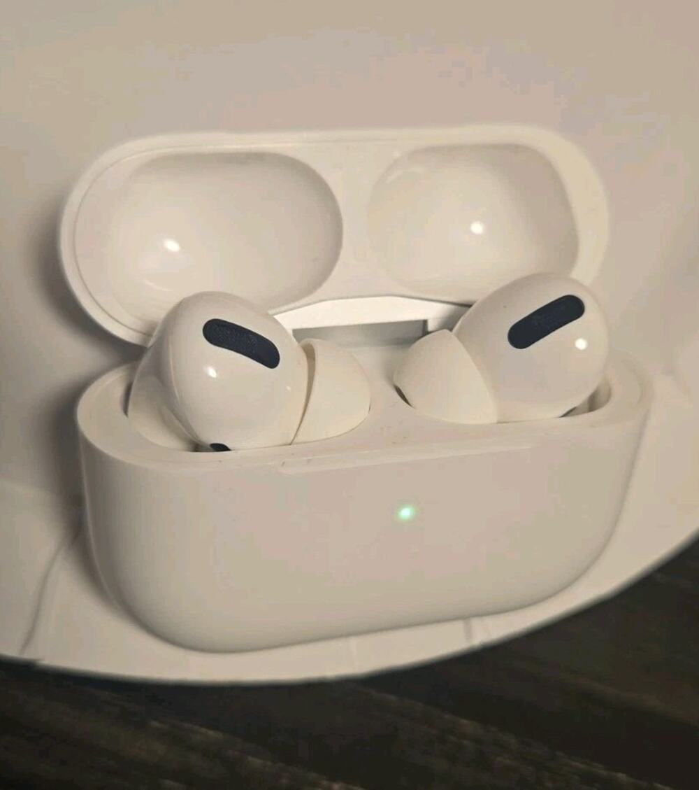 Apple AirPods Pro 1st Generation A2084 A2083 with Wireless Charging Case A2190